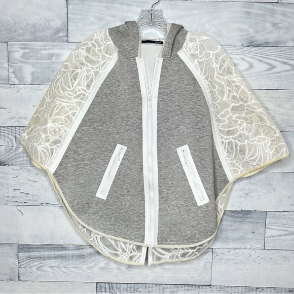 Elie Tahari Jackets & Blazers - Elie Tahari Sport Cape